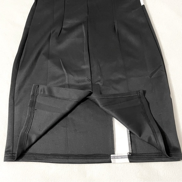 OC Order Plus Midi Dress - Picture 7 of 9